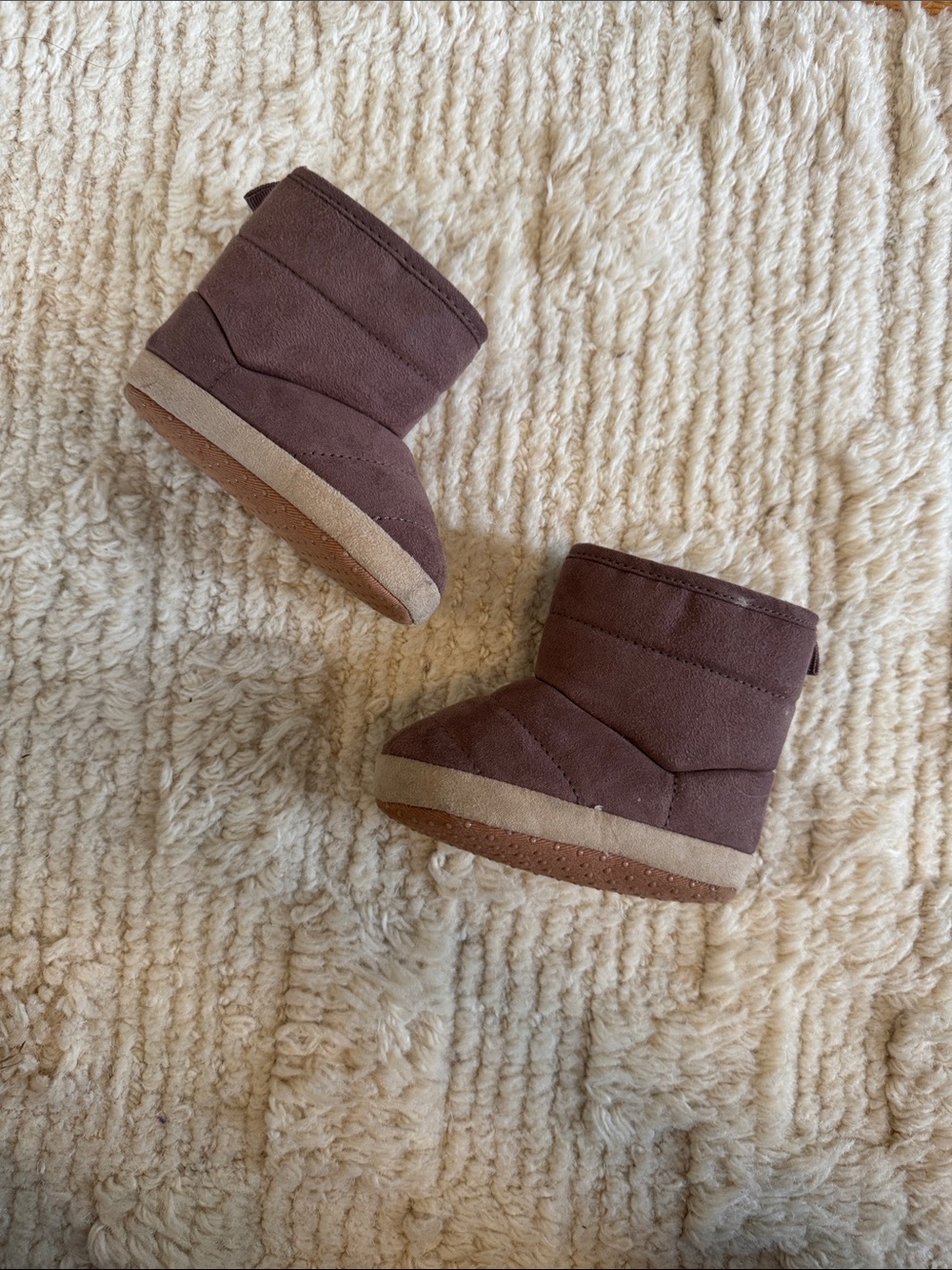 Old Navy Baby Winter Boots (6-12 months)
